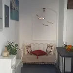 Eleni's Traditional House Apartment