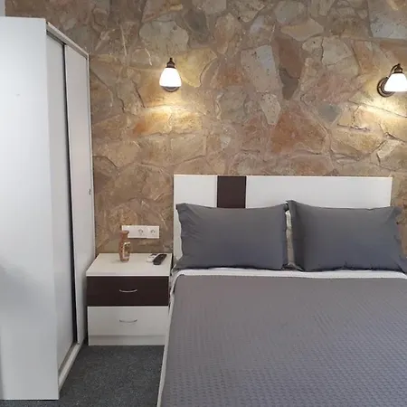 Eleni's Traditional House Triovasálos